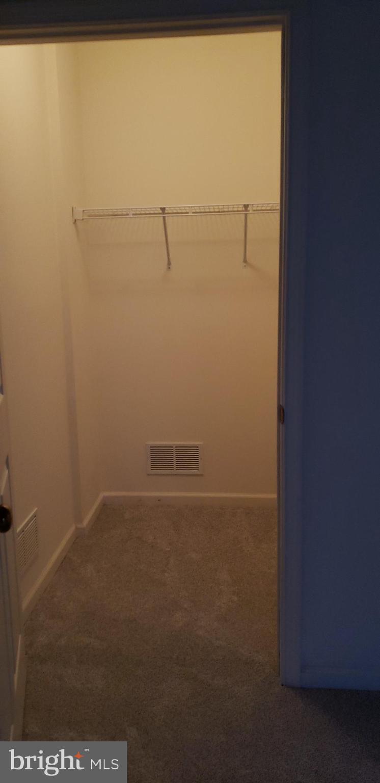 KINGSTOWNE - Residential Lease