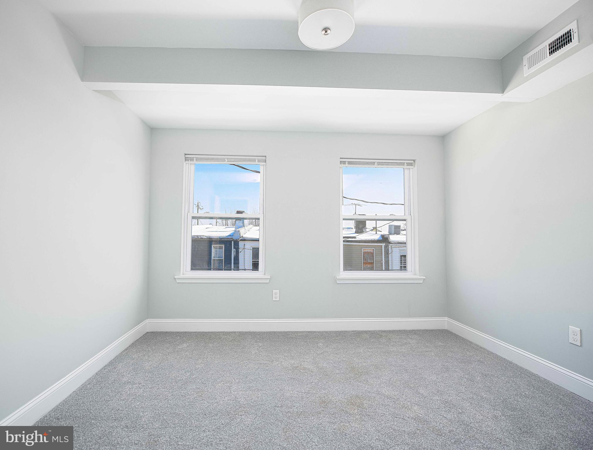 ELLWOOD PARK - Residential