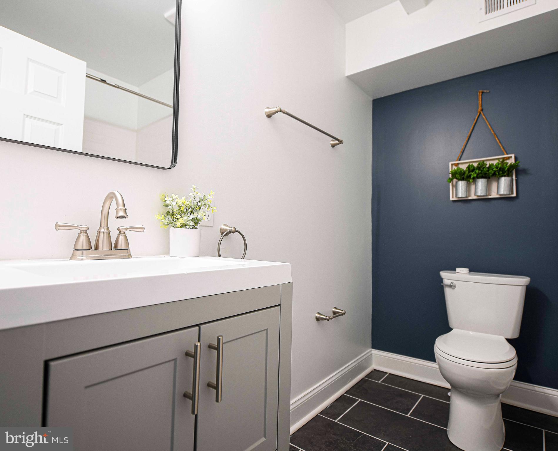 ELLWOOD PARK - Residential