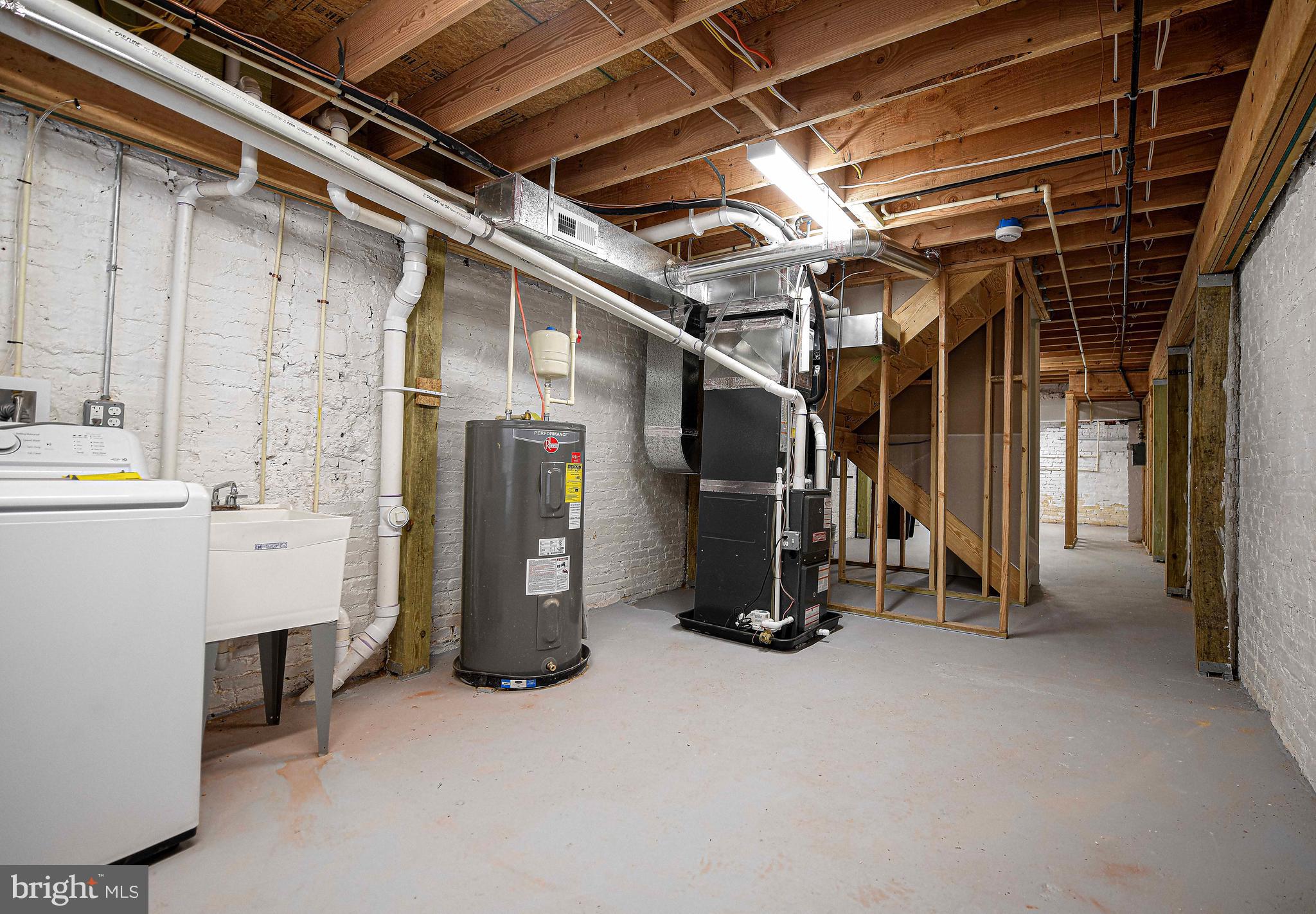 ELLWOOD PARK - Residential