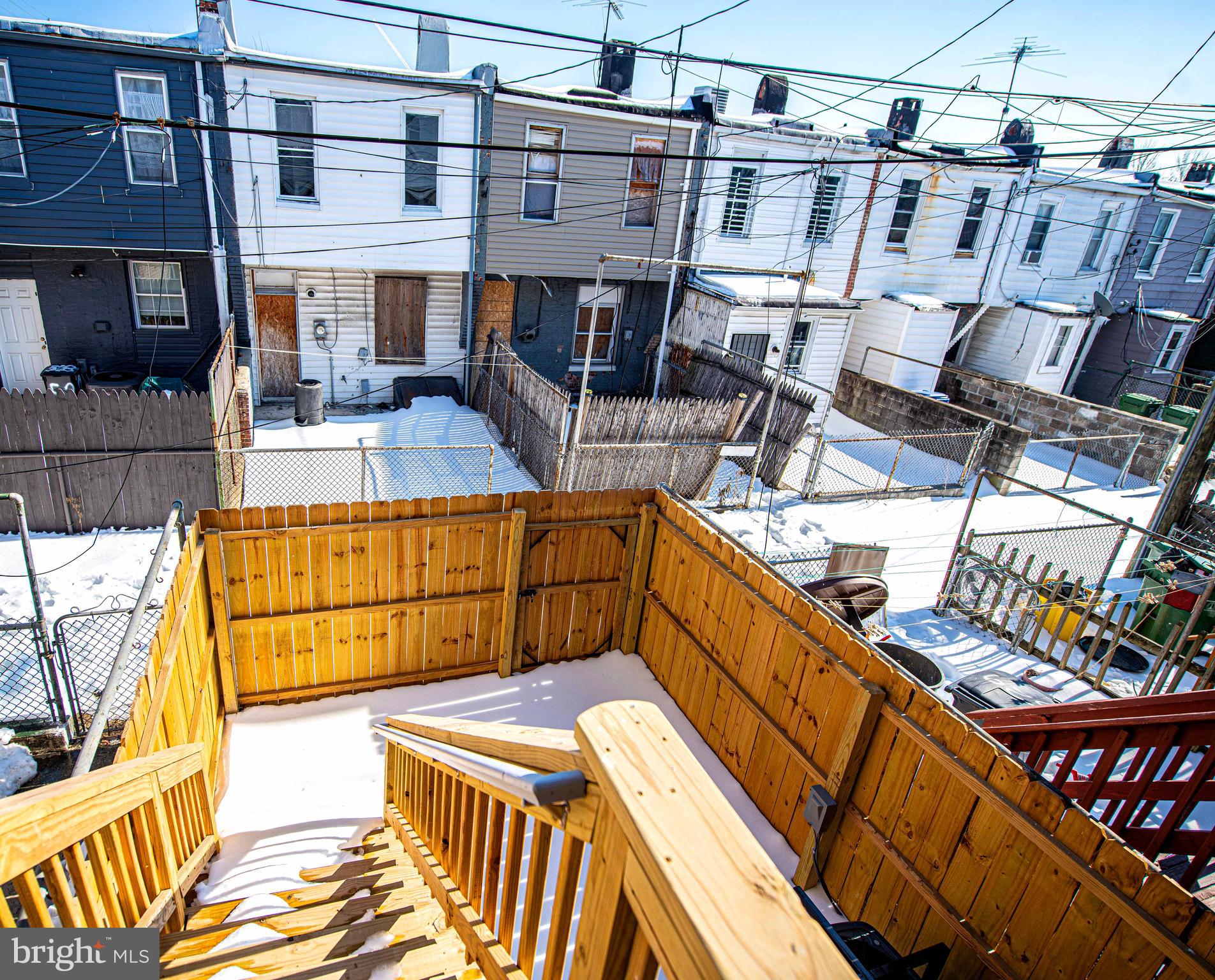 ELLWOOD PARK - Residential