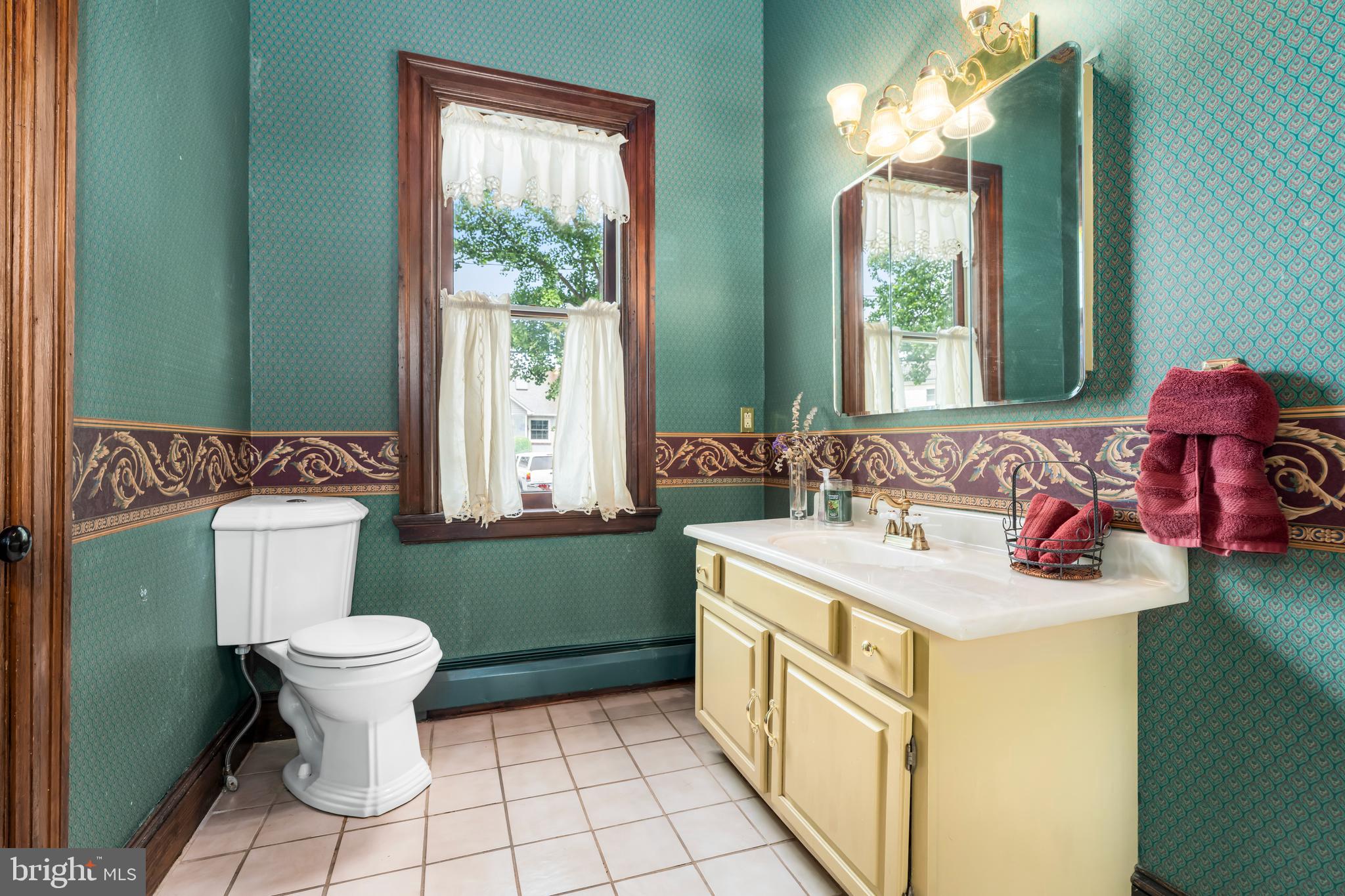 BAUERNSCHMIDT MANOR - Residential