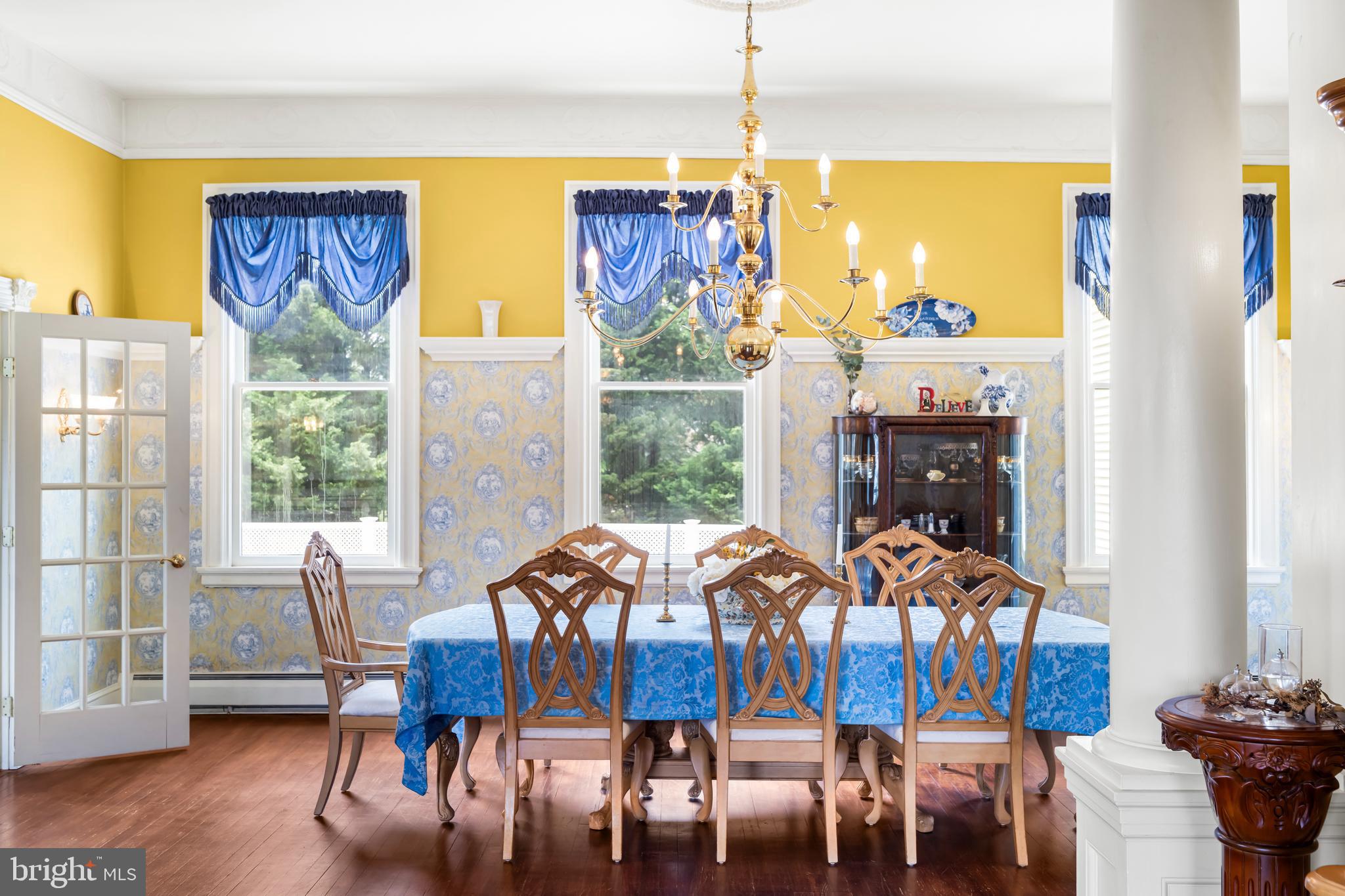 BAUERNSCHMIDT MANOR - Residential