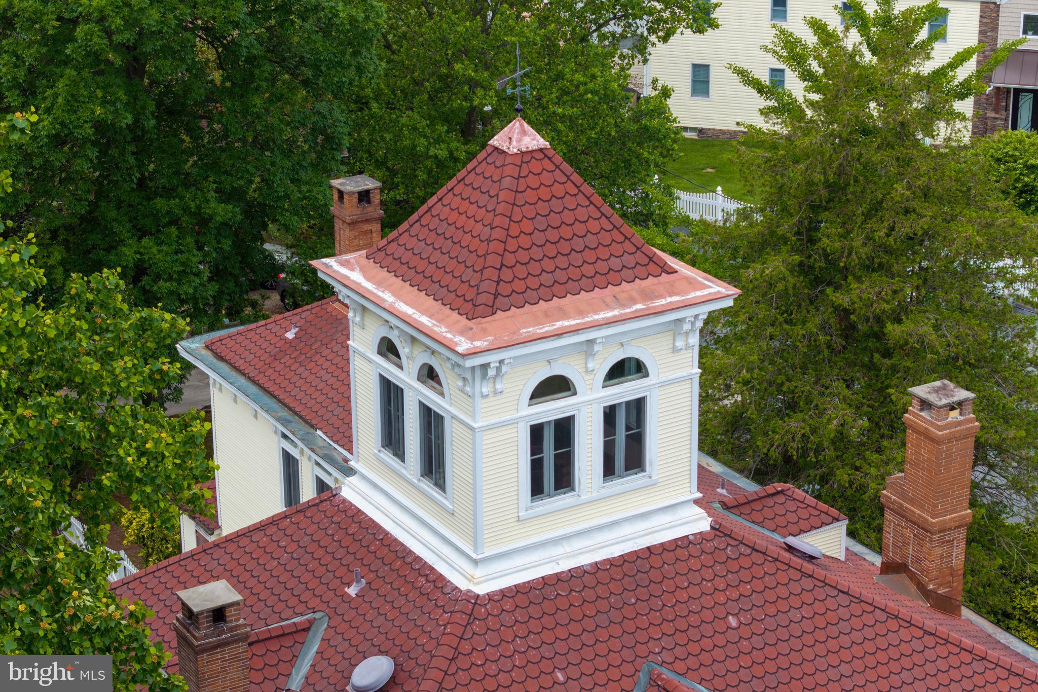 BAUERNSCHMIDT MANOR - Residential
