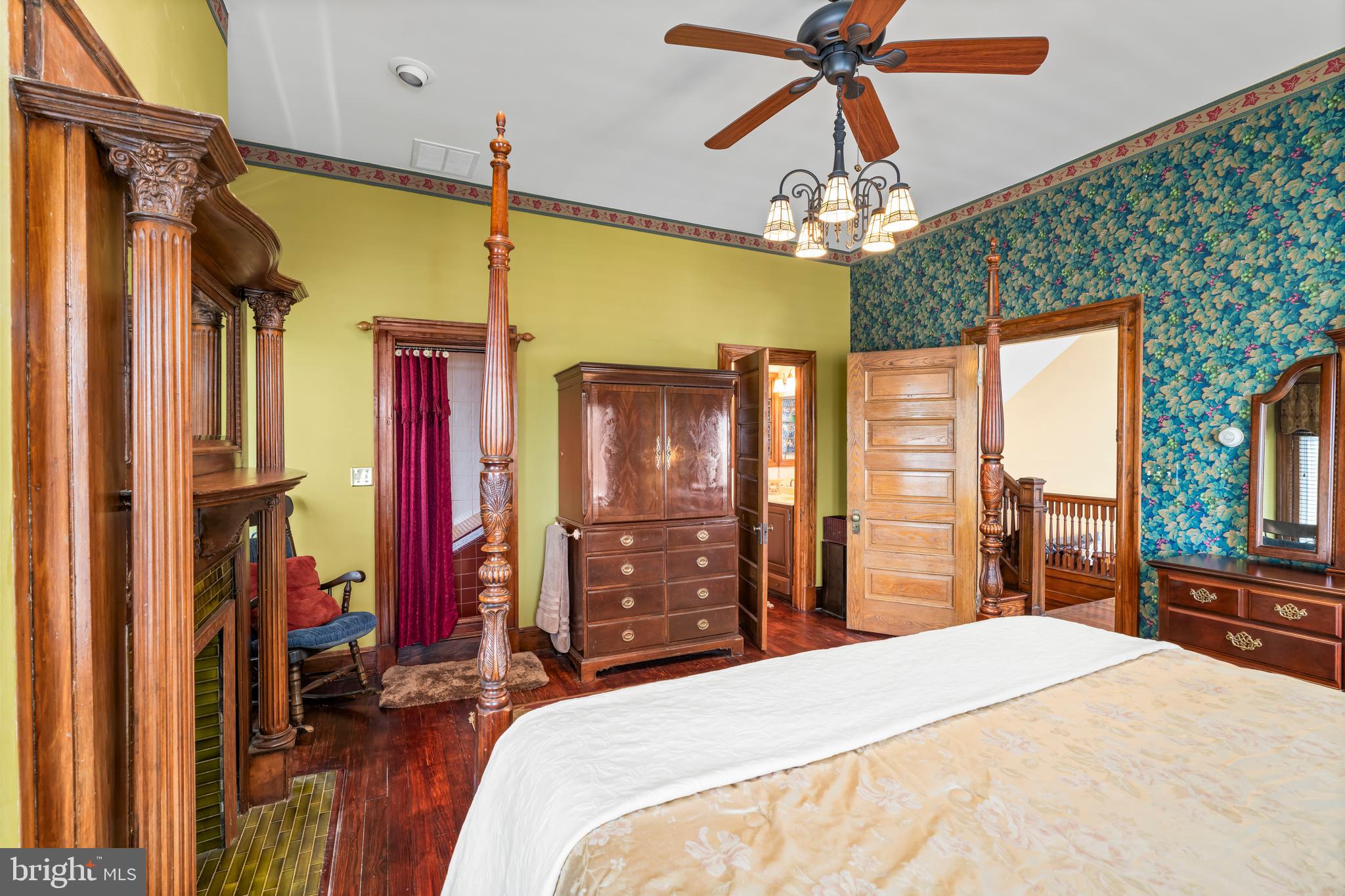 BAUERNSCHMIDT MANOR - Residential