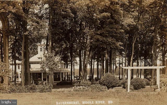 BAUERNSCHMIDT MANOR - Residential