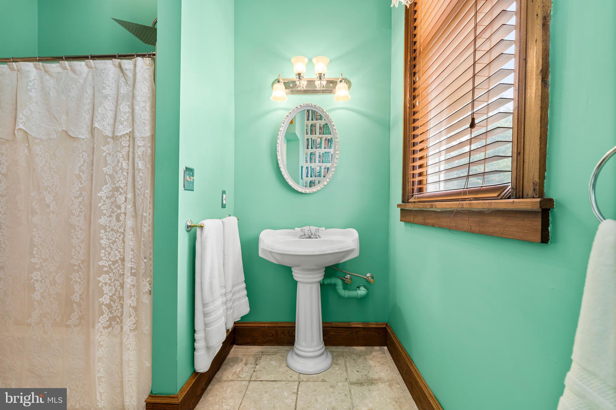 BAUERNSCHMIDT MANOR - Residential