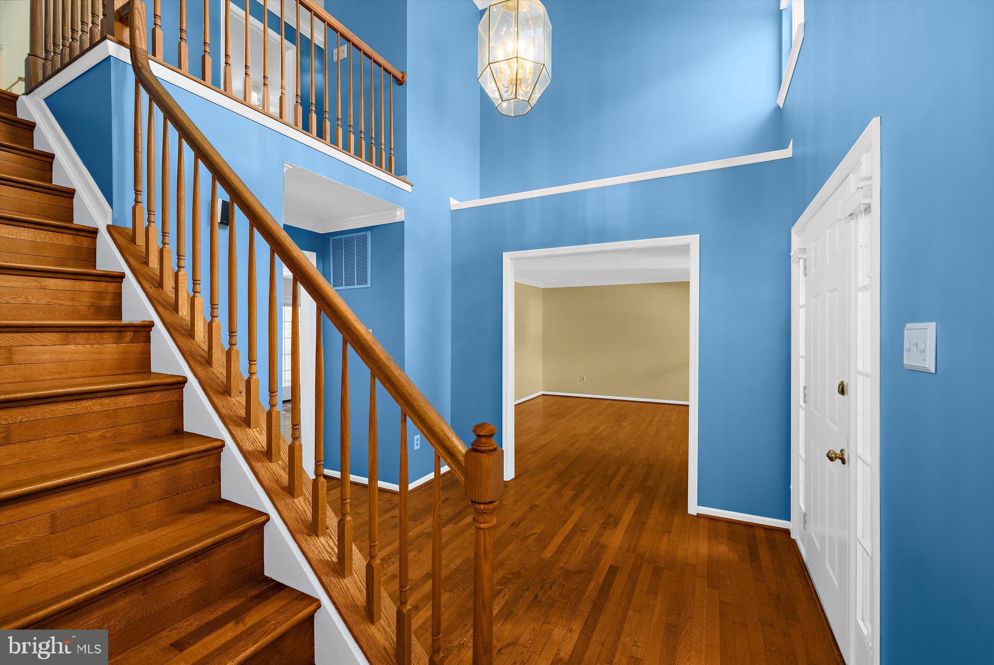 THE PROVINCES - Residential