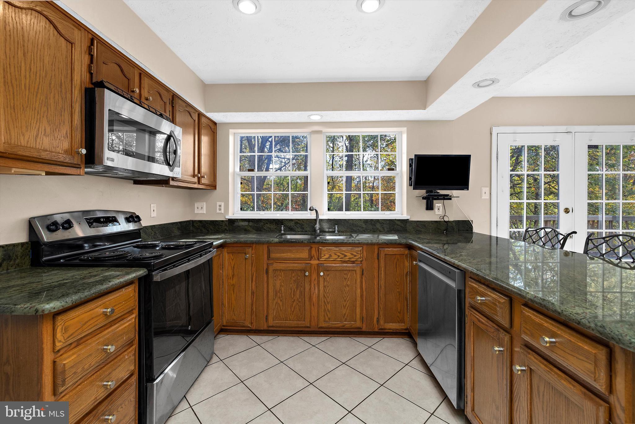 THE PROVINCES - Residential