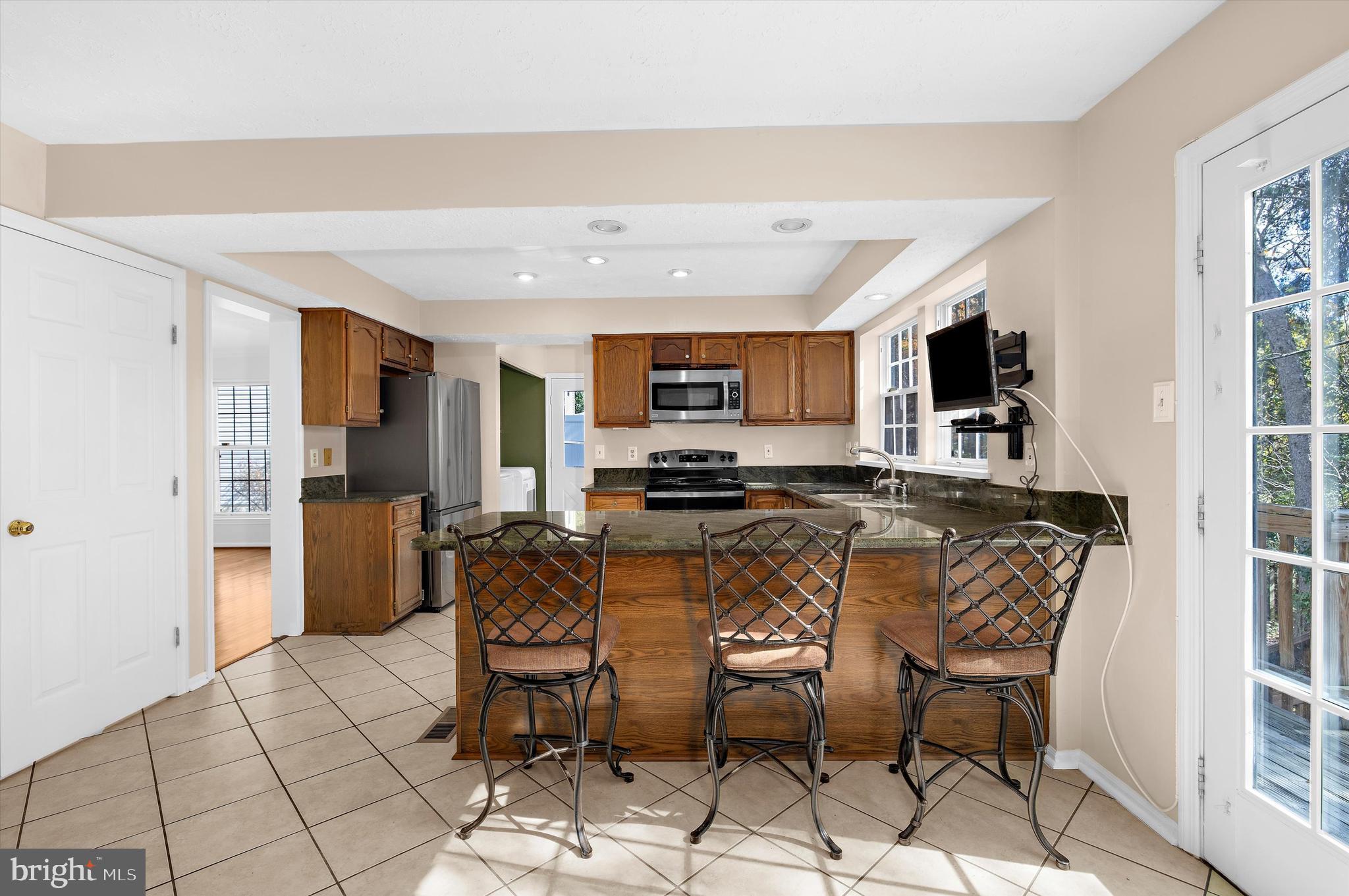 THE PROVINCES - Residential