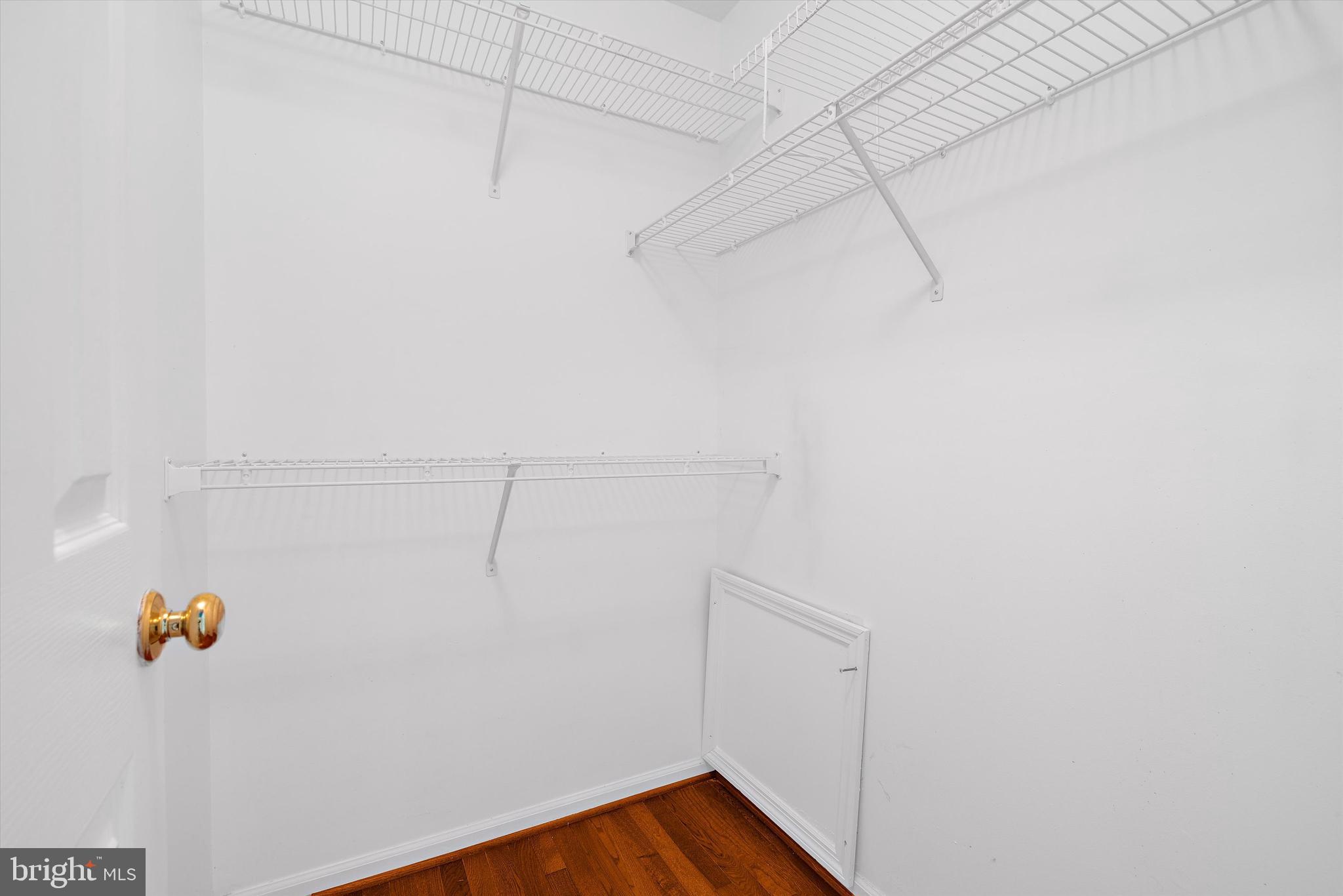 THE PROVINCES - Residential