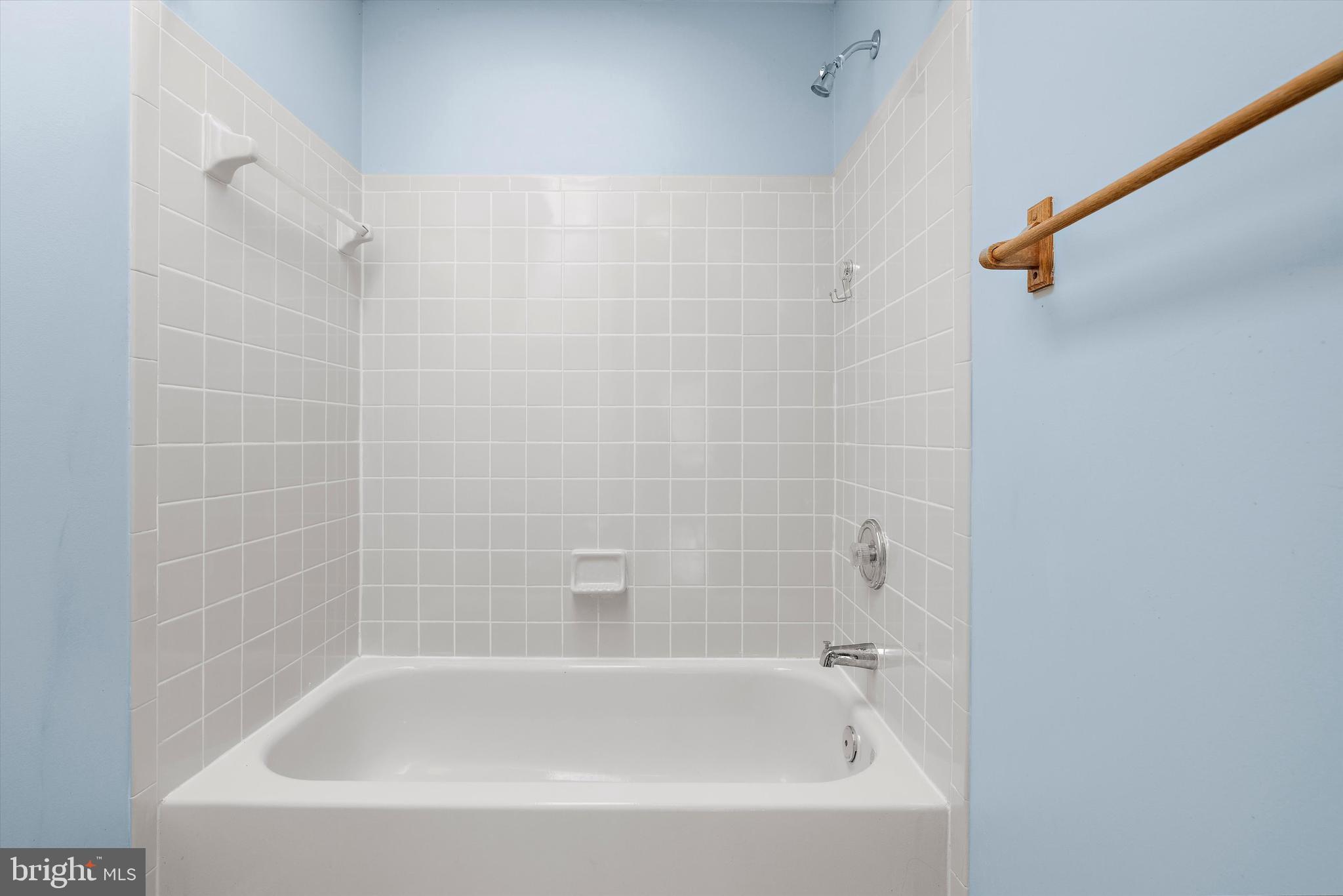 THE PROVINCES - Residential