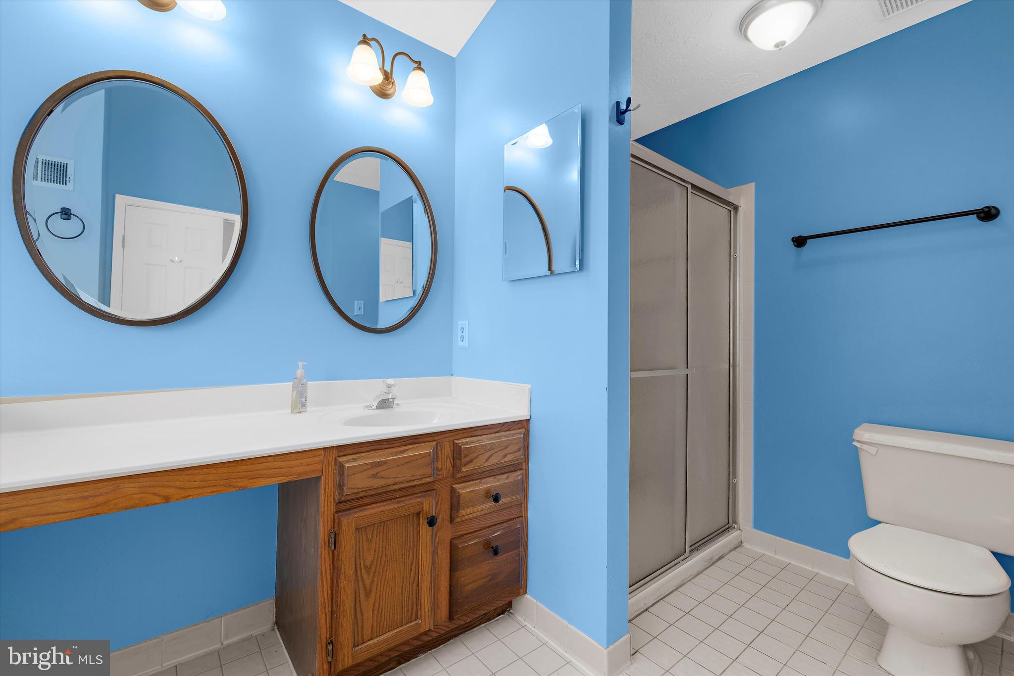 THE PROVINCES - Residential