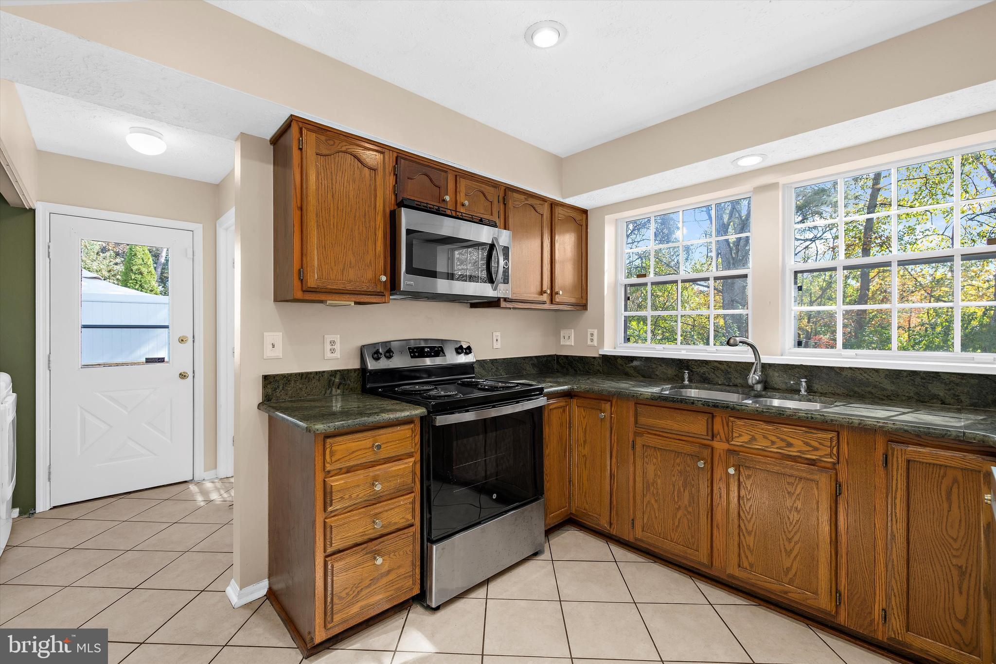 THE PROVINCES - Residential