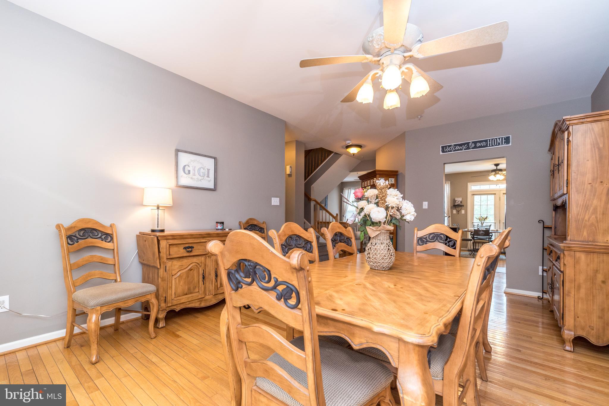 COUNTRY CLUB KNOLL - Residential