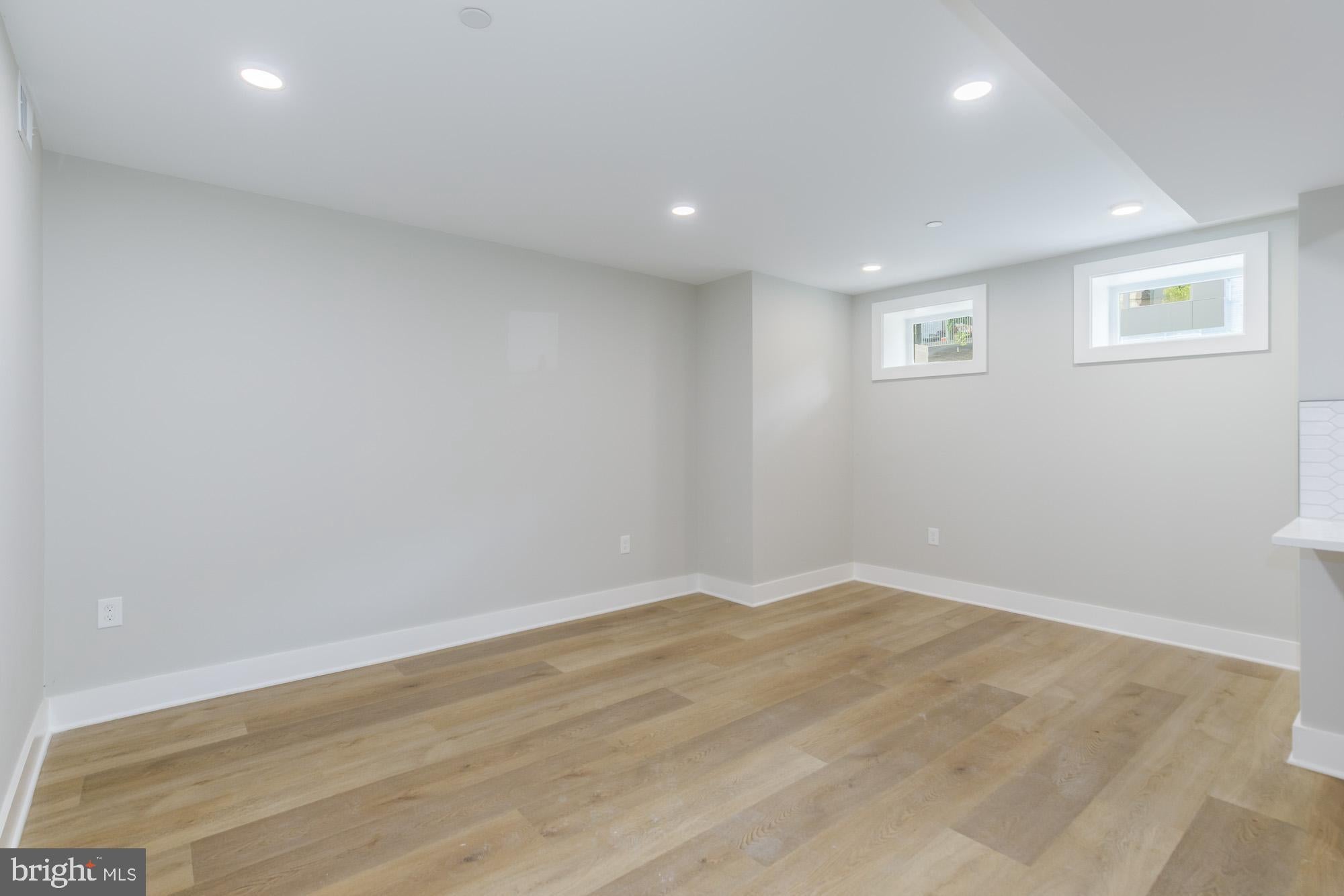 933 N STREET NW B01