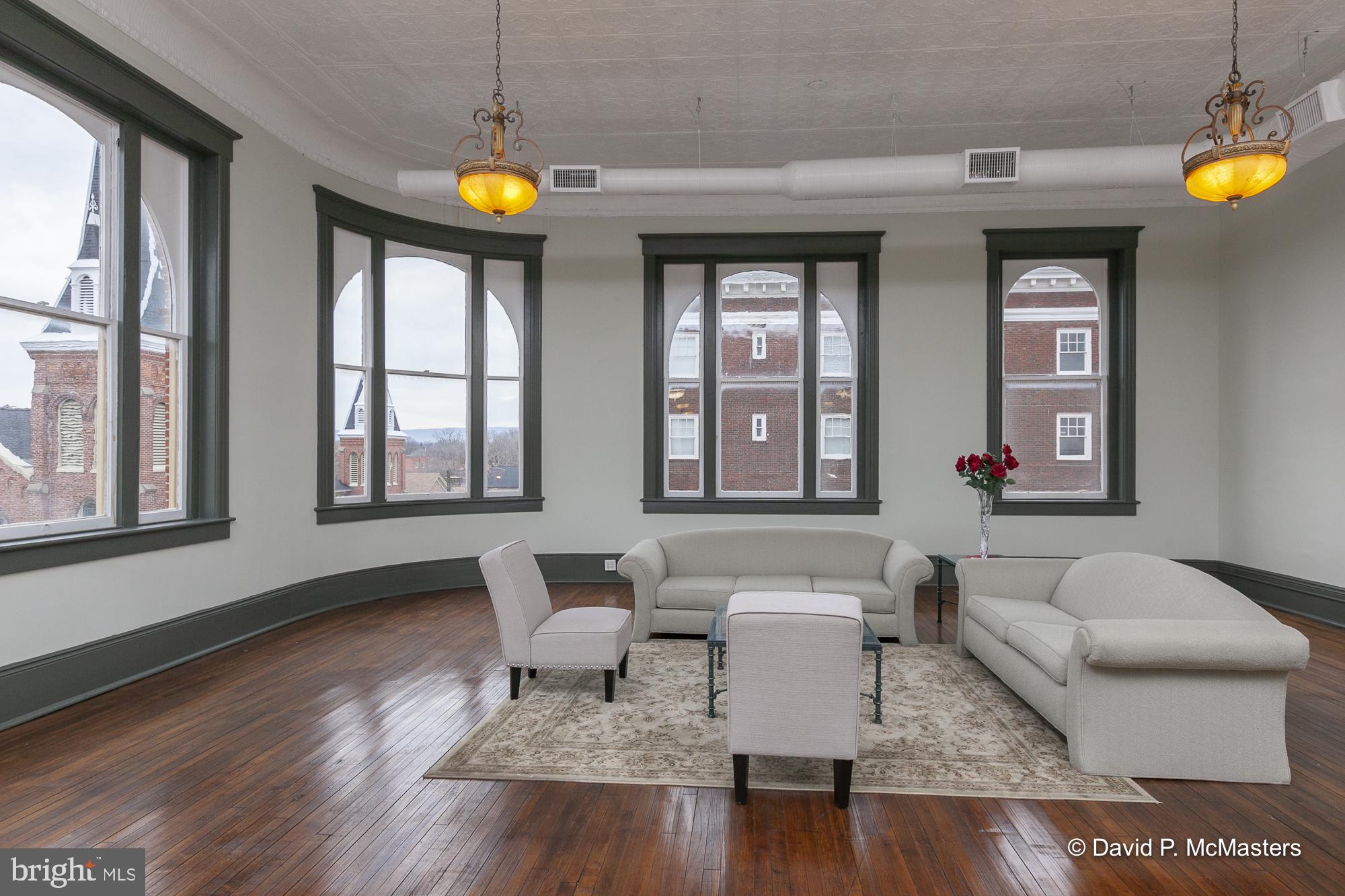 MARTINSBURG CITY - Commercial Sale