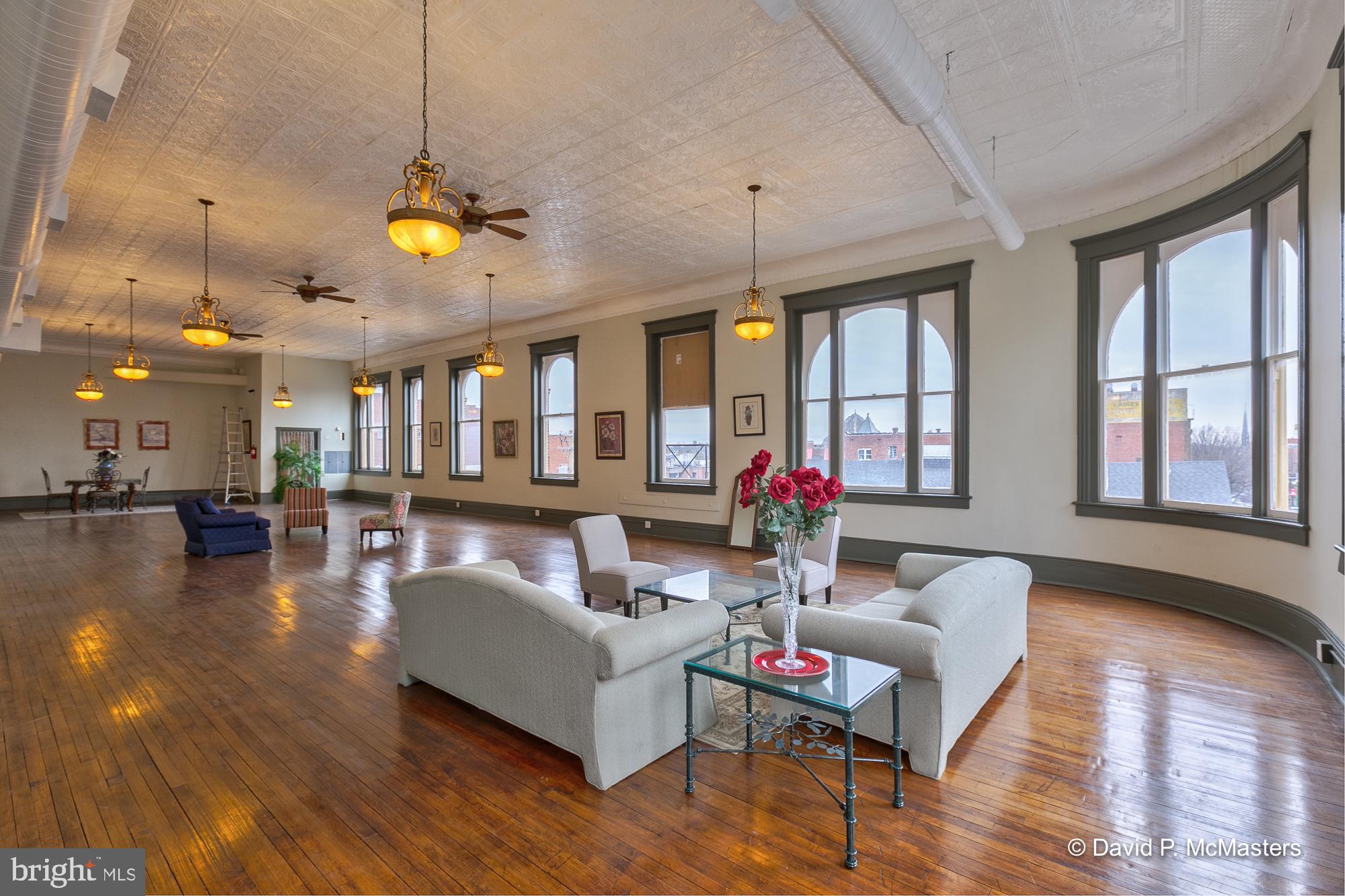 MARTINSBURG CITY - Commercial Sale