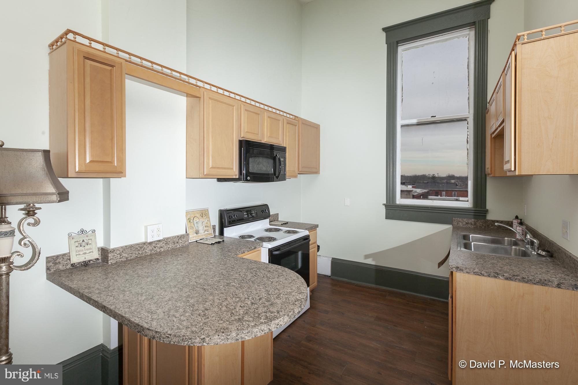 MARTINSBURG CITY - Commercial Sale