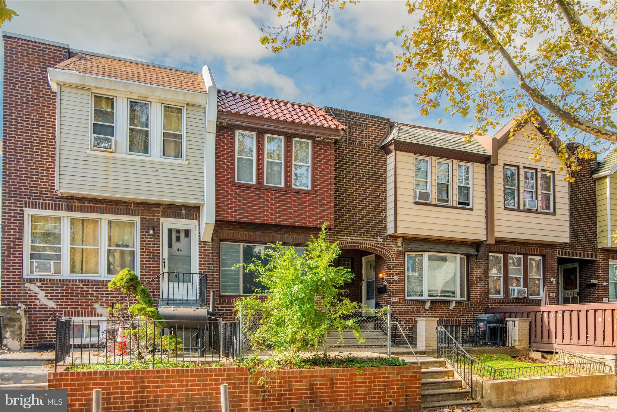 OXFORD CIRCLE - Residential