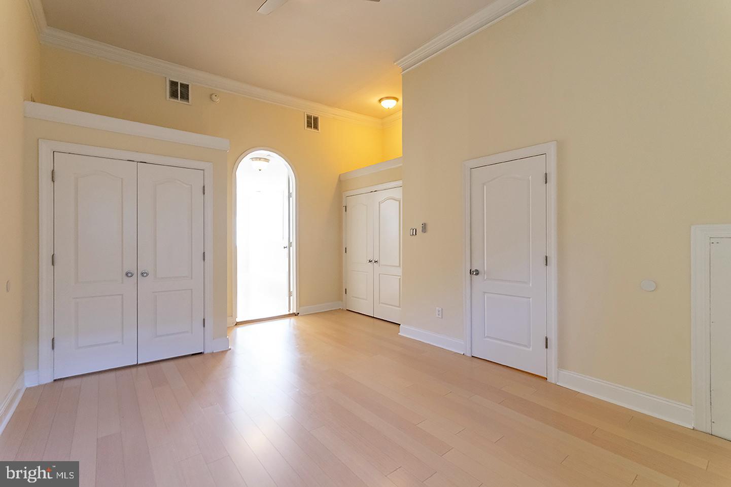 QUEEN VILLAGE - Residential Lease