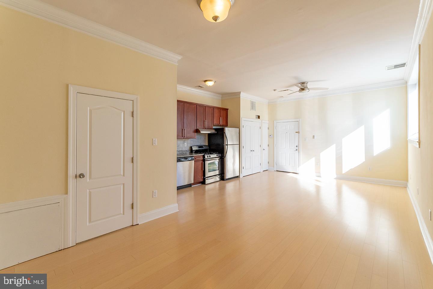 QUEEN VILLAGE - Residential Lease