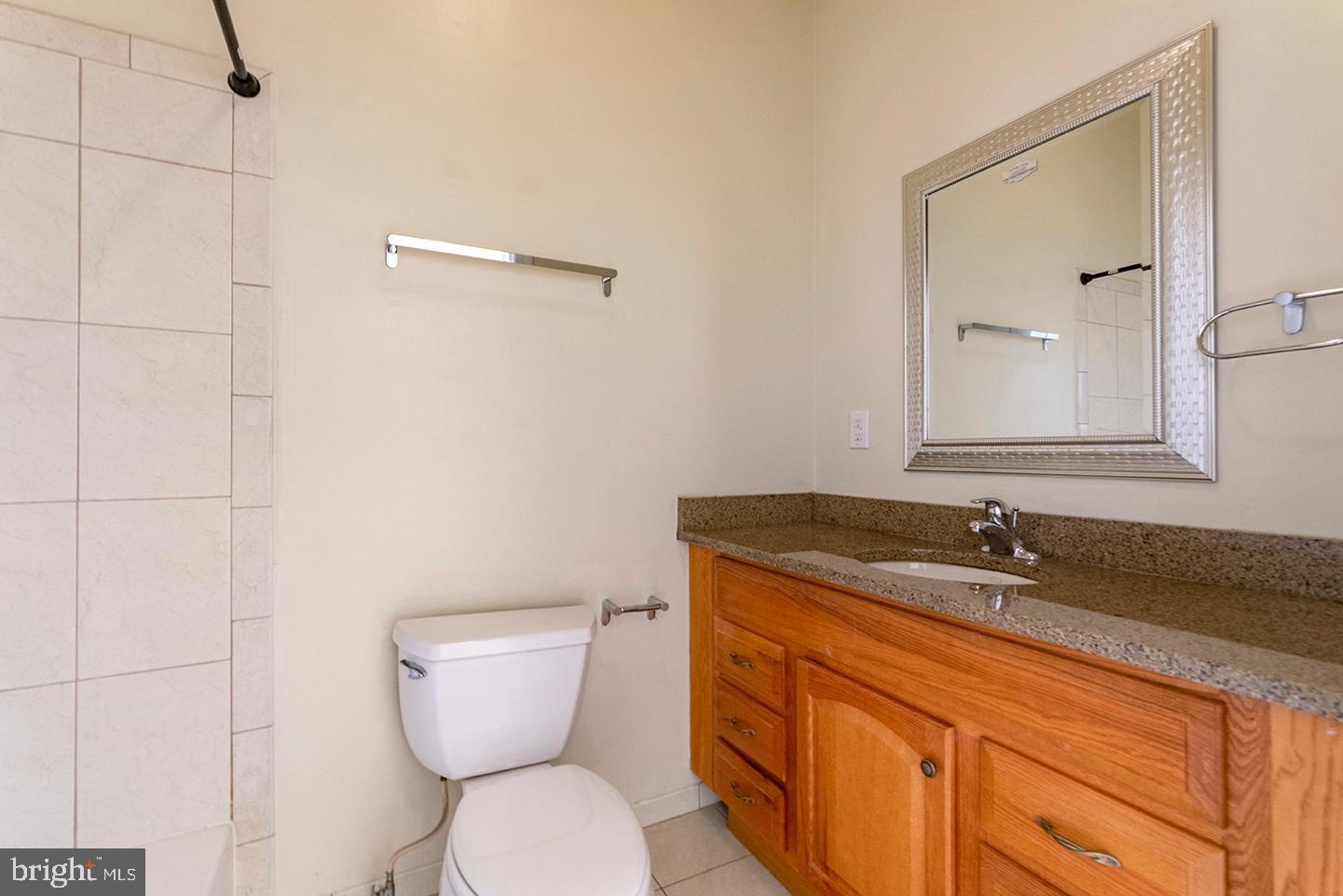 QUEEN VILLAGE - Residential Lease