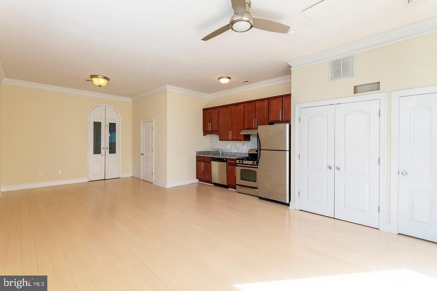 QUEEN VILLAGE - Residential Lease