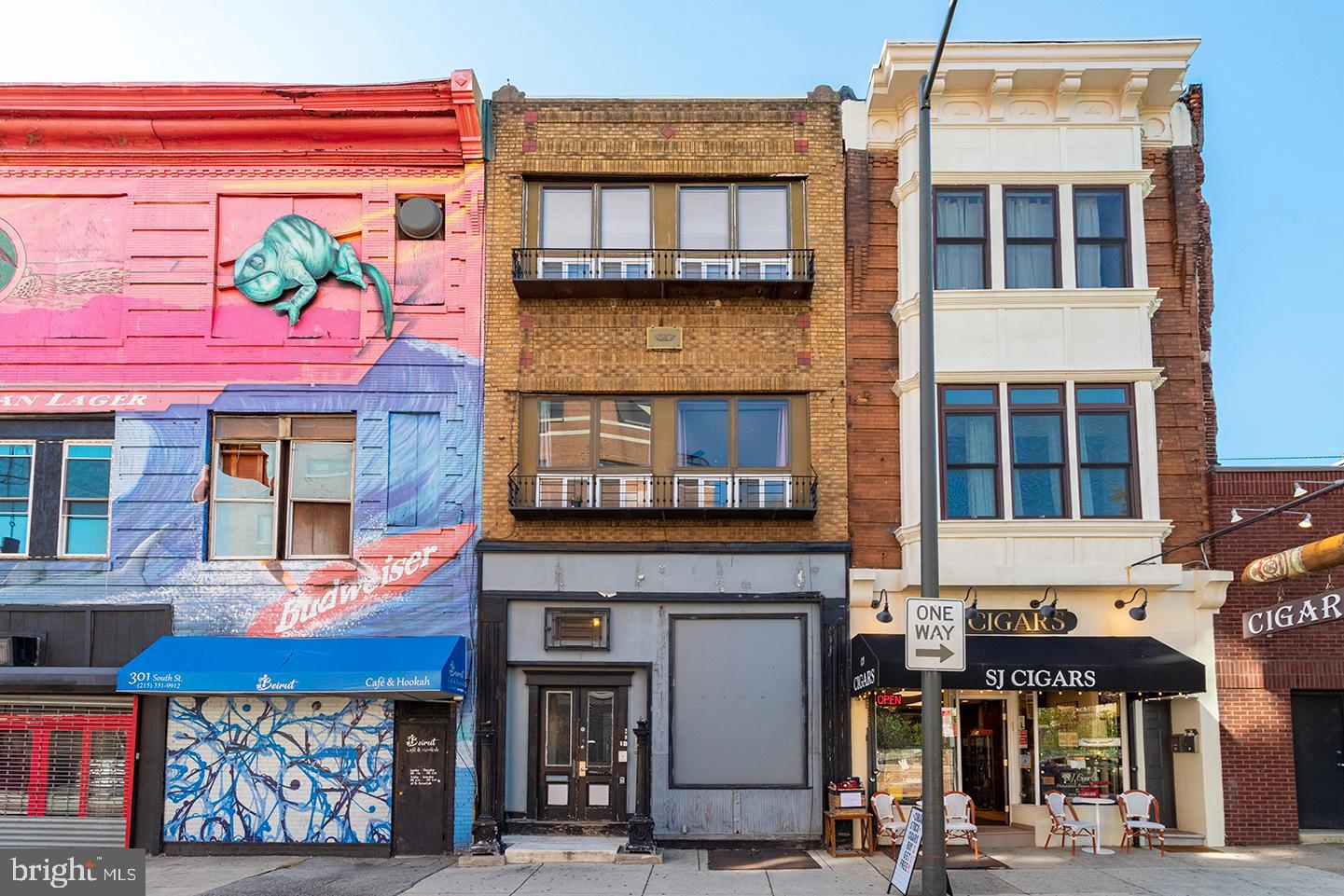 QUEEN VILLAGE - Residential Lease