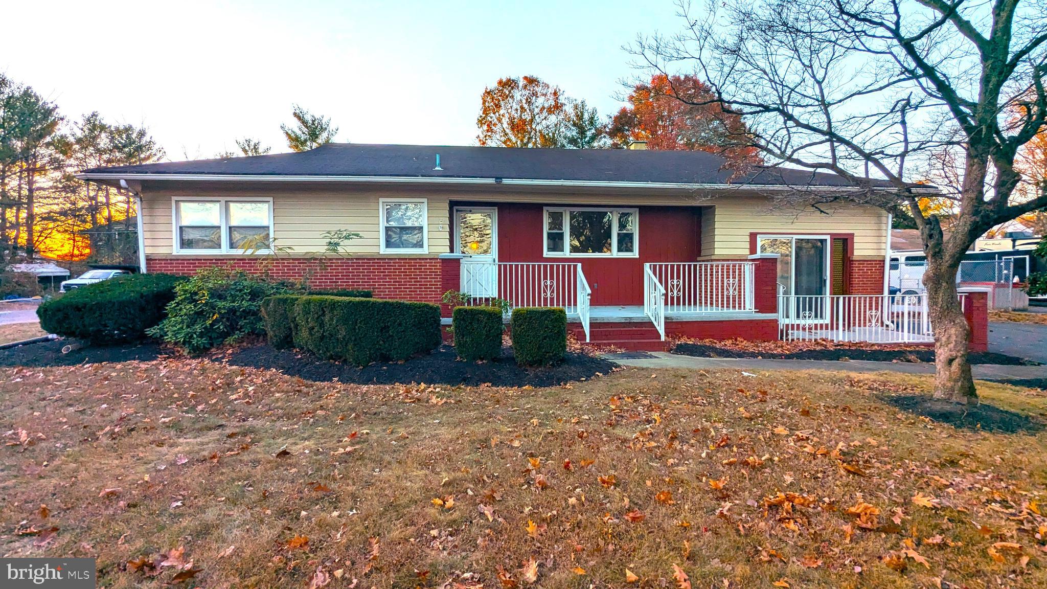 4032-4036 QUAKERBRIDGE ROAD
