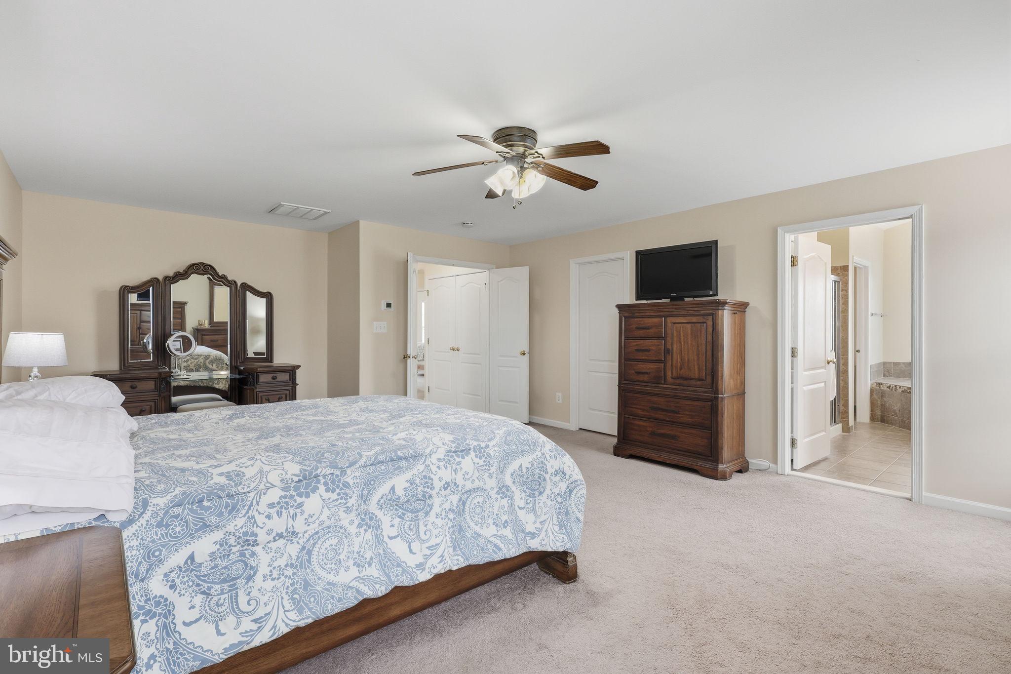 SOUTH RIDING - Residential