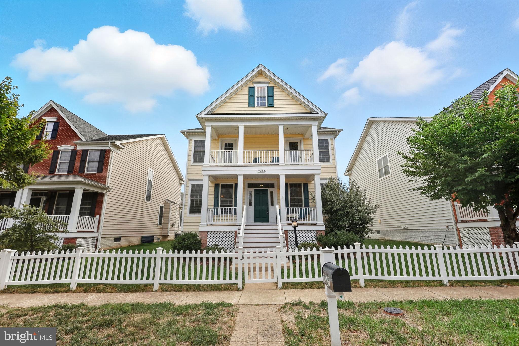 SOUTH RIDING - Residential