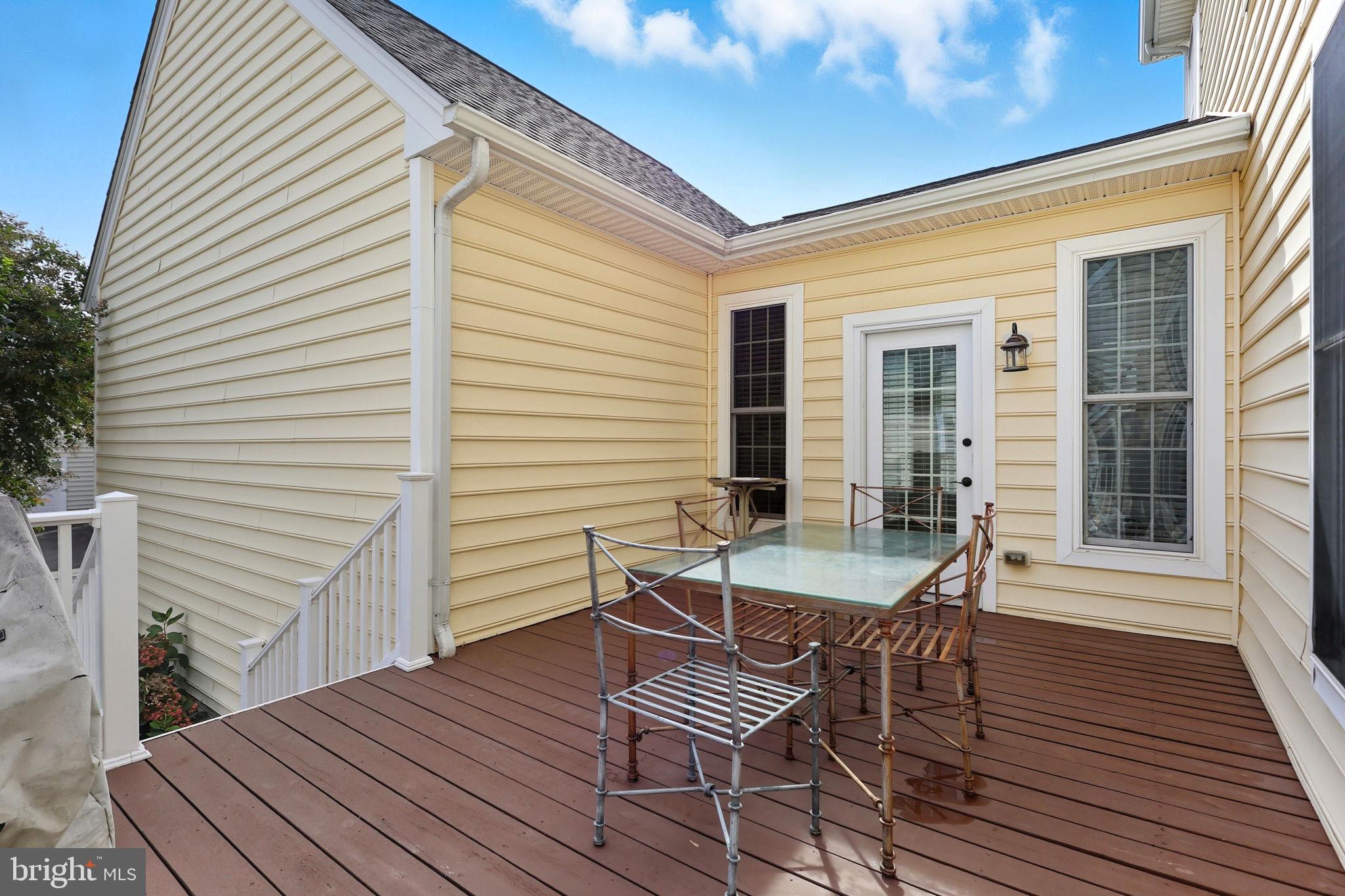 SOUTH RIDING - Residential