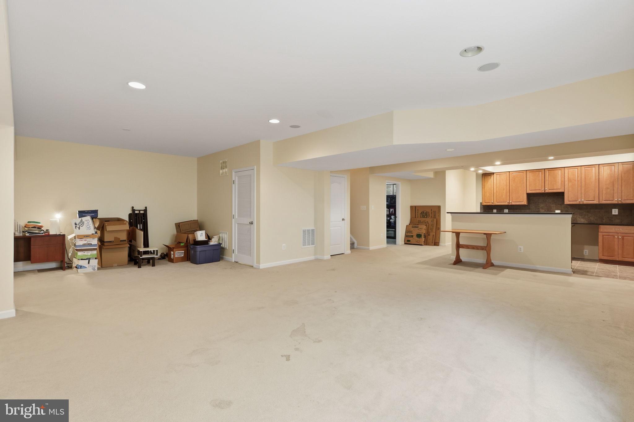 SOUTH RIDING - Residential