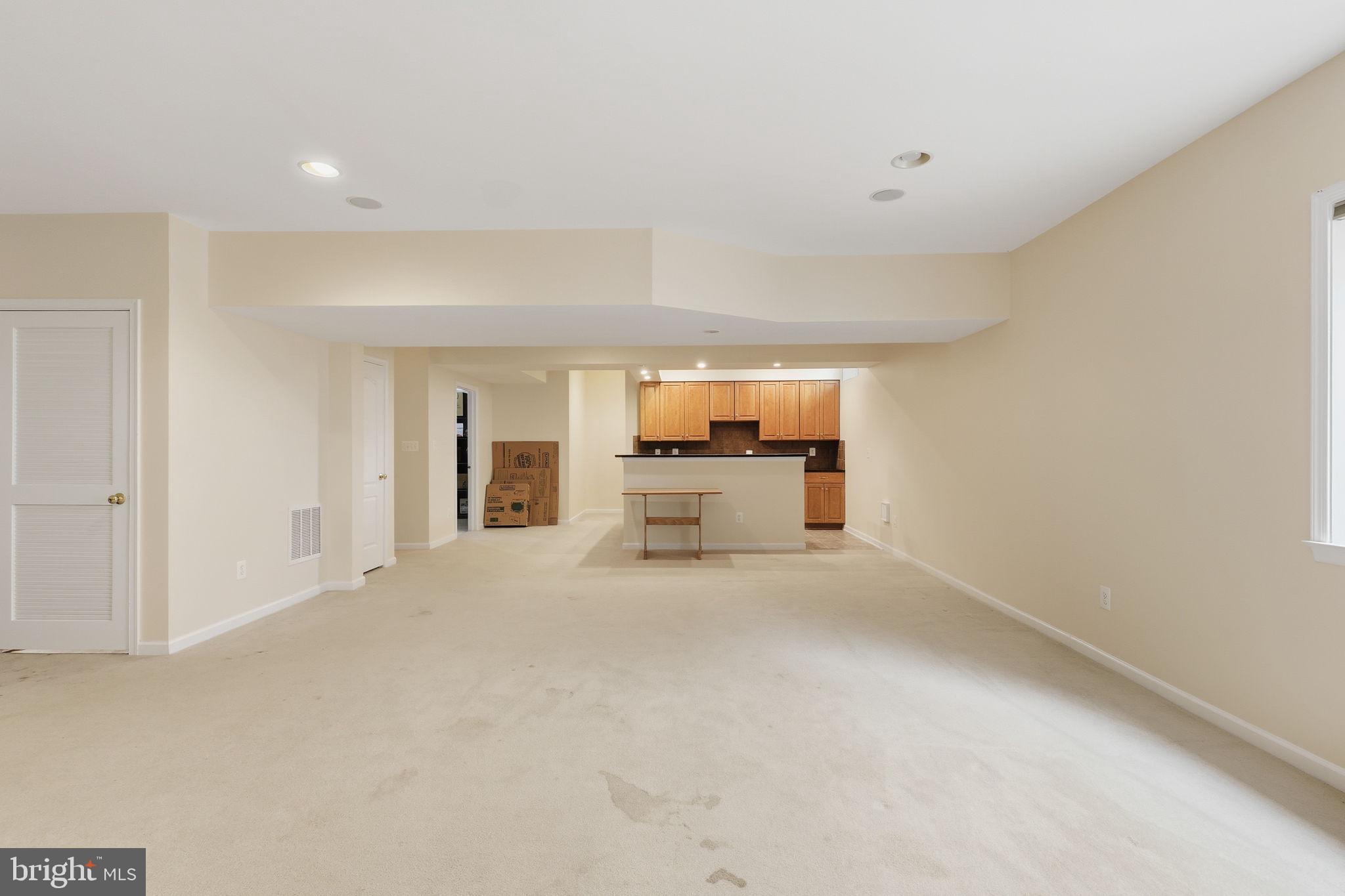 SOUTH RIDING - Residential