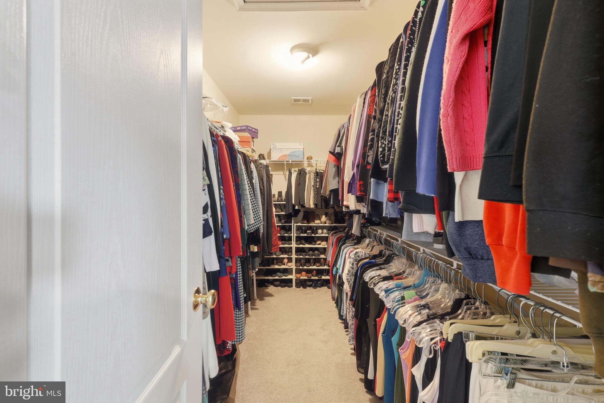 SOUTH RIDING - Residential