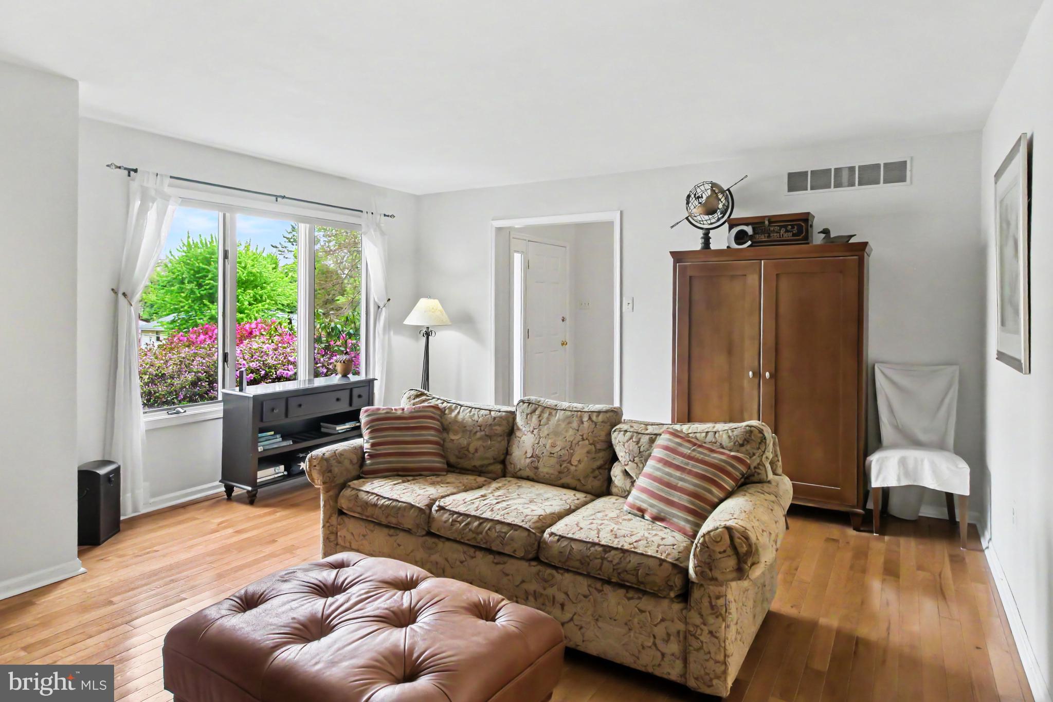 FLOURTOWN GARDENS - Residential