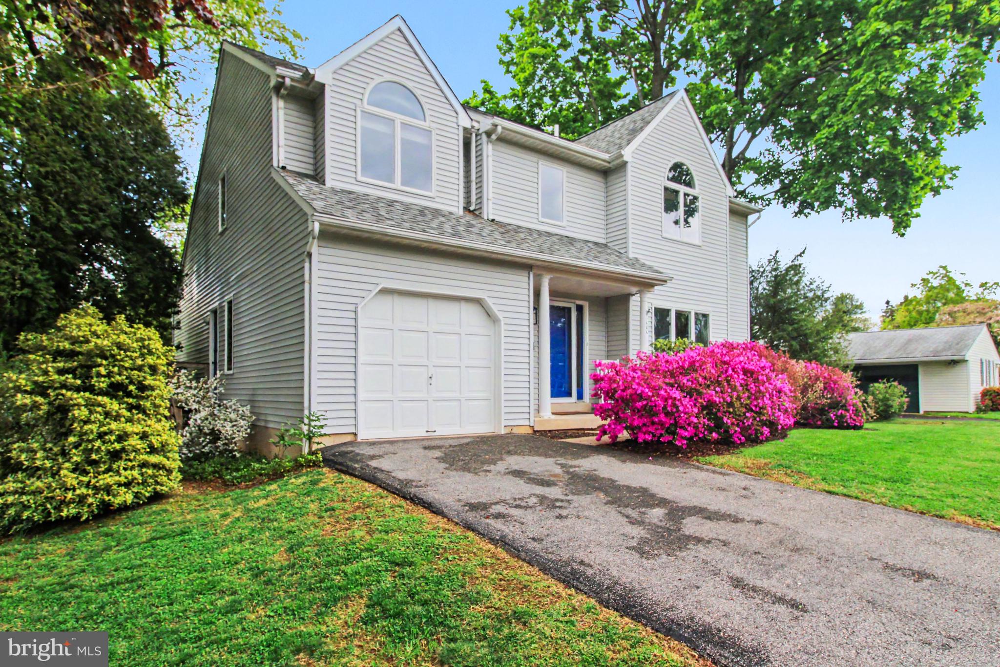 1606 BUTTONWOOD ROAD