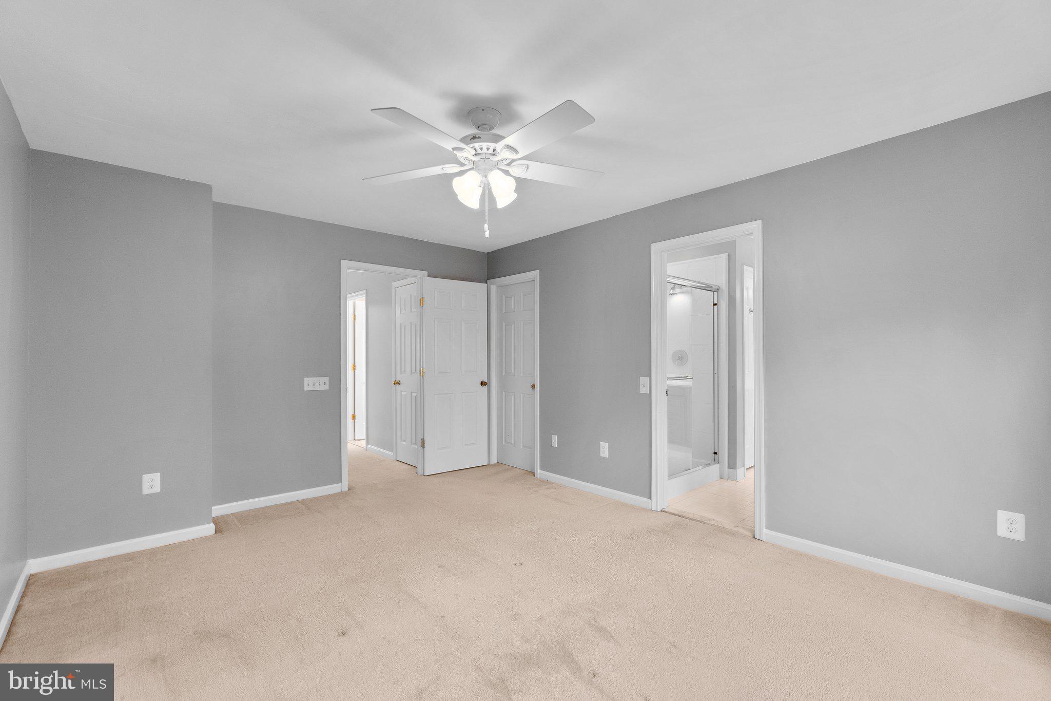 LYONS MANOR - Residential