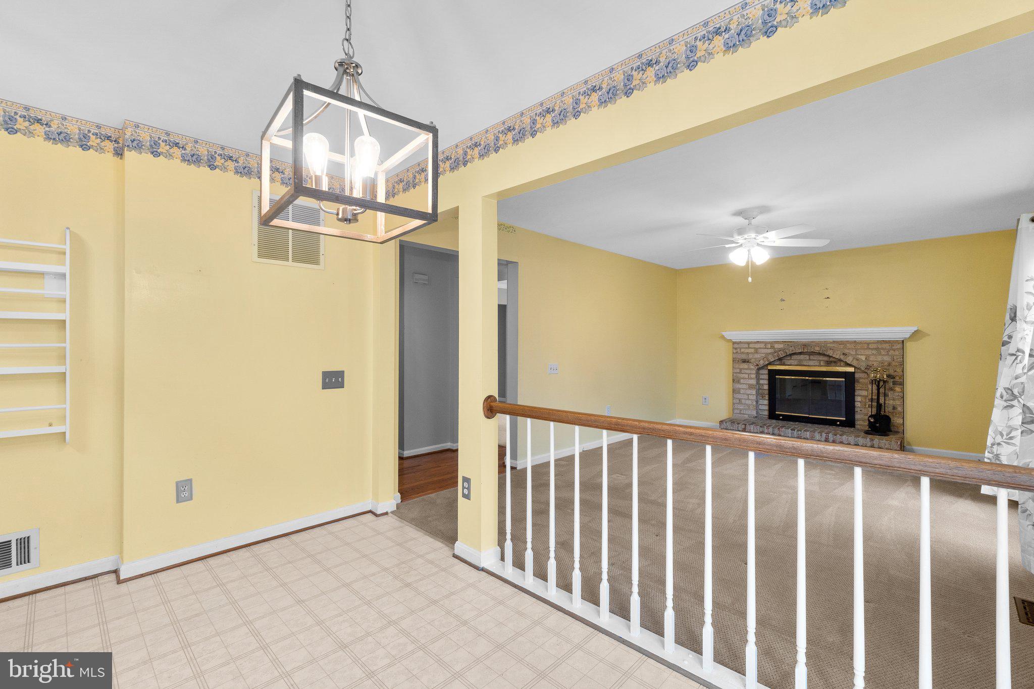 LYONS MANOR - Residential