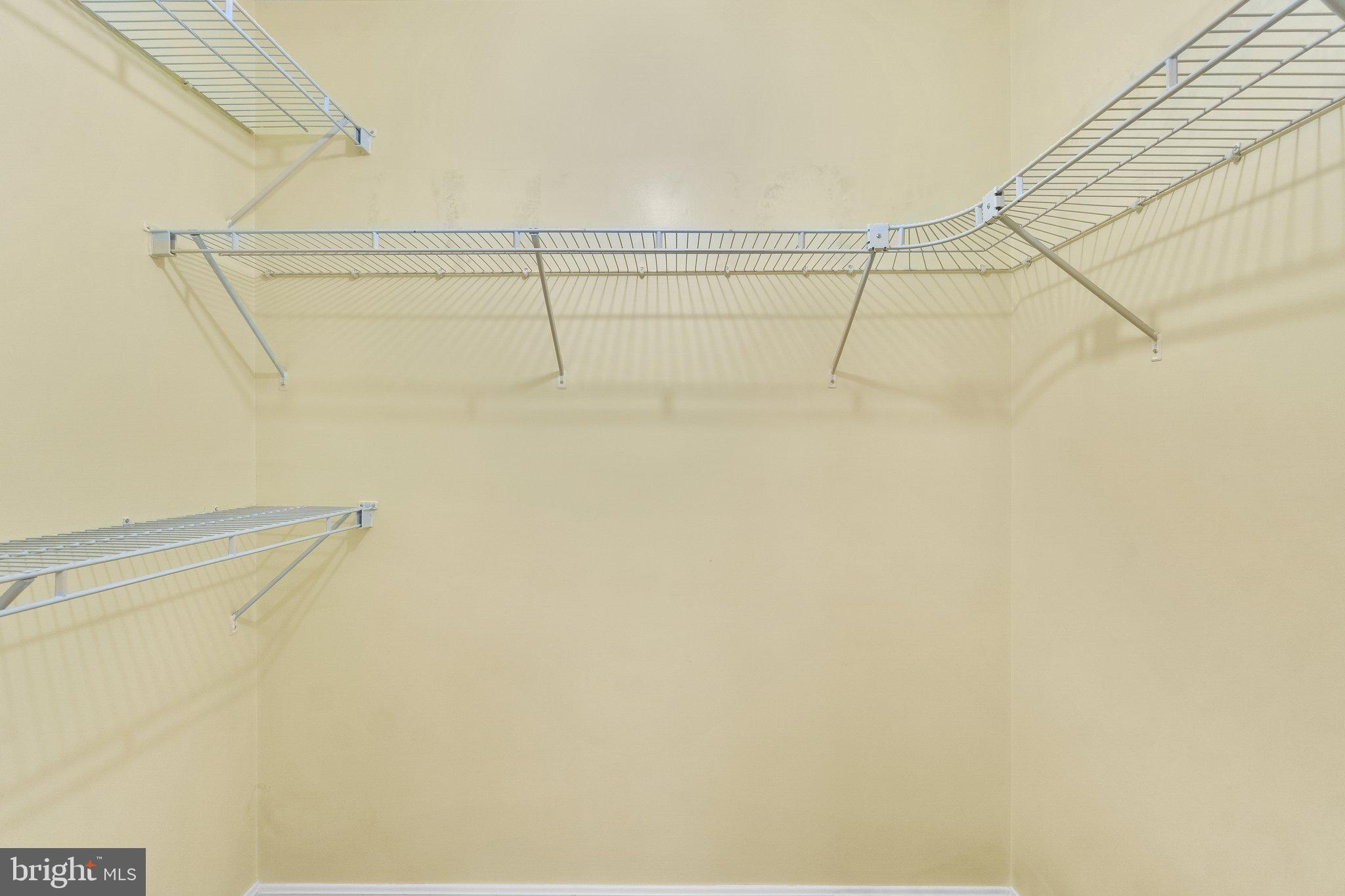 LYONS MANOR - Residential