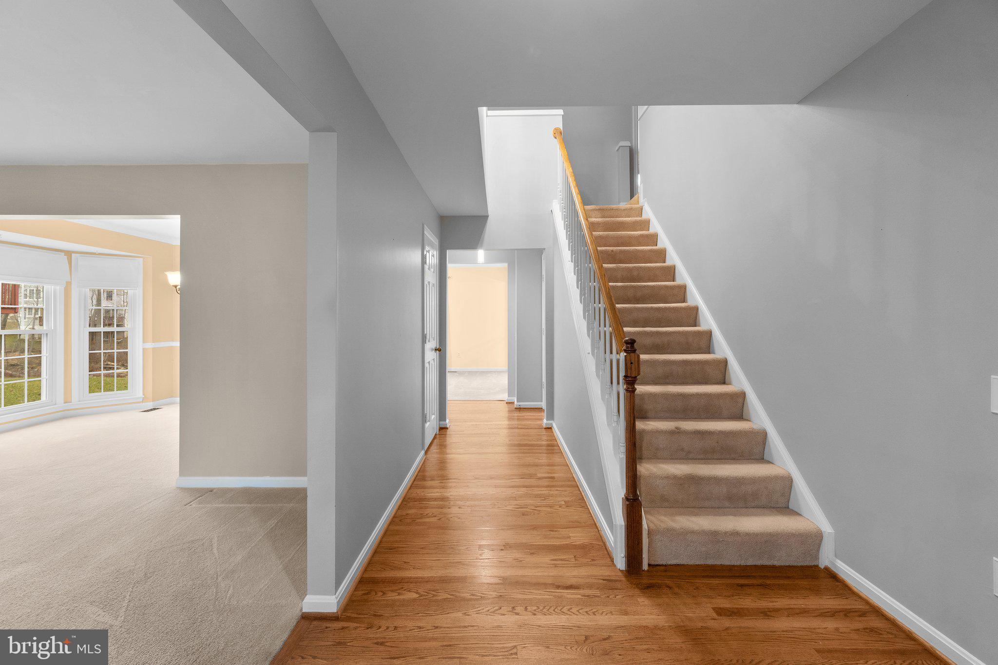 LYONS MANOR - Residential