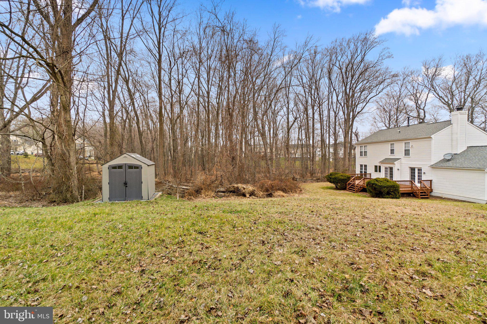 LYONS MANOR - Residential