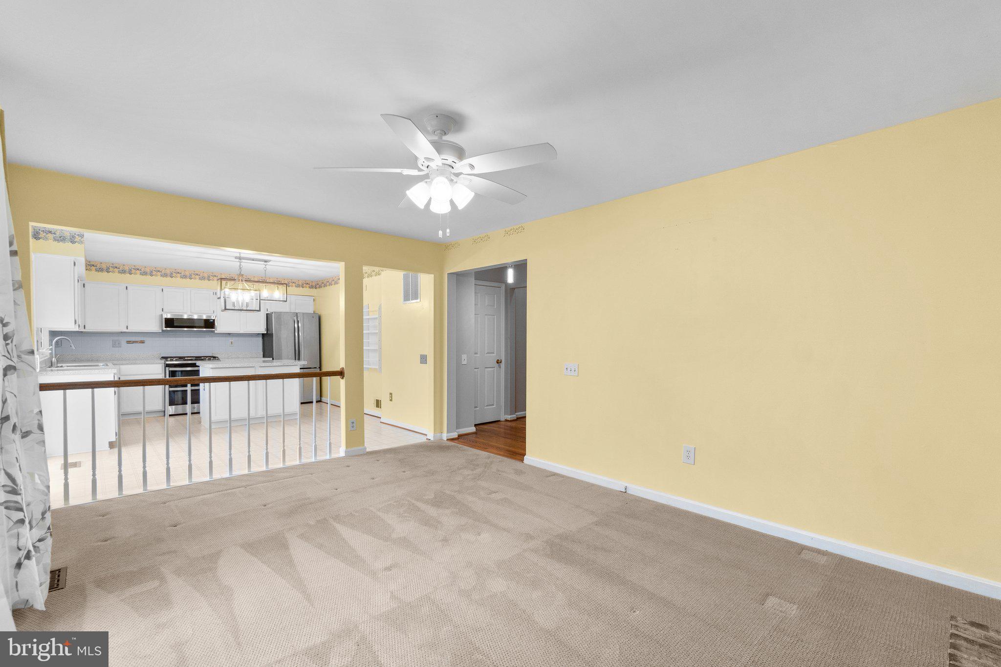 LYONS MANOR - Residential