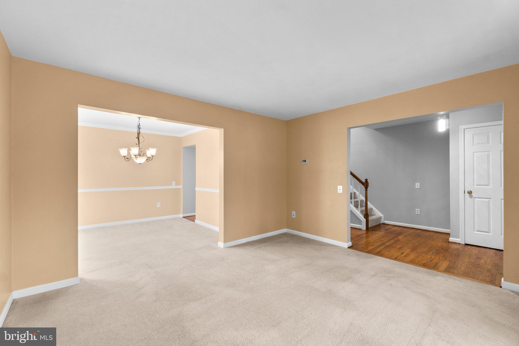 LYONS MANOR - Residential