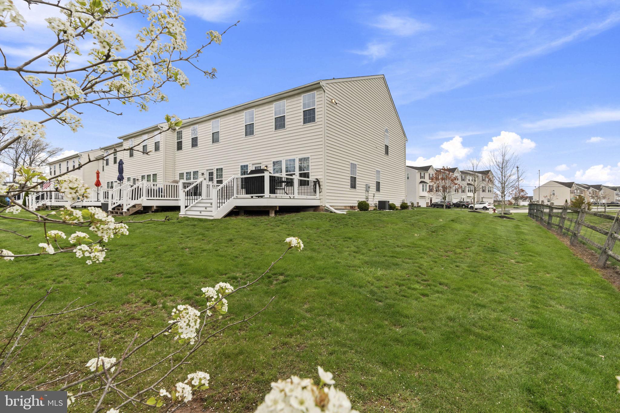 WINDLESTRAE - Residential