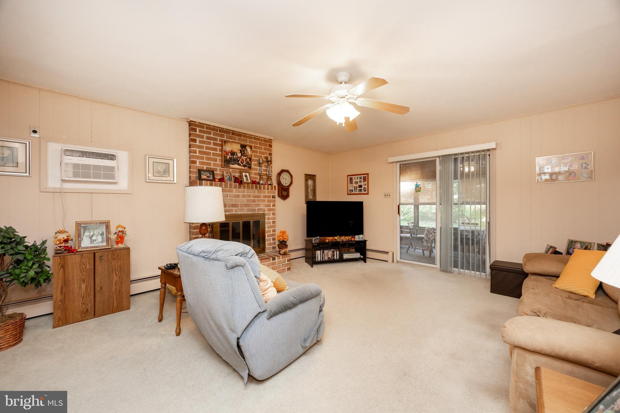 GRANDVIEW ACRES - Residential