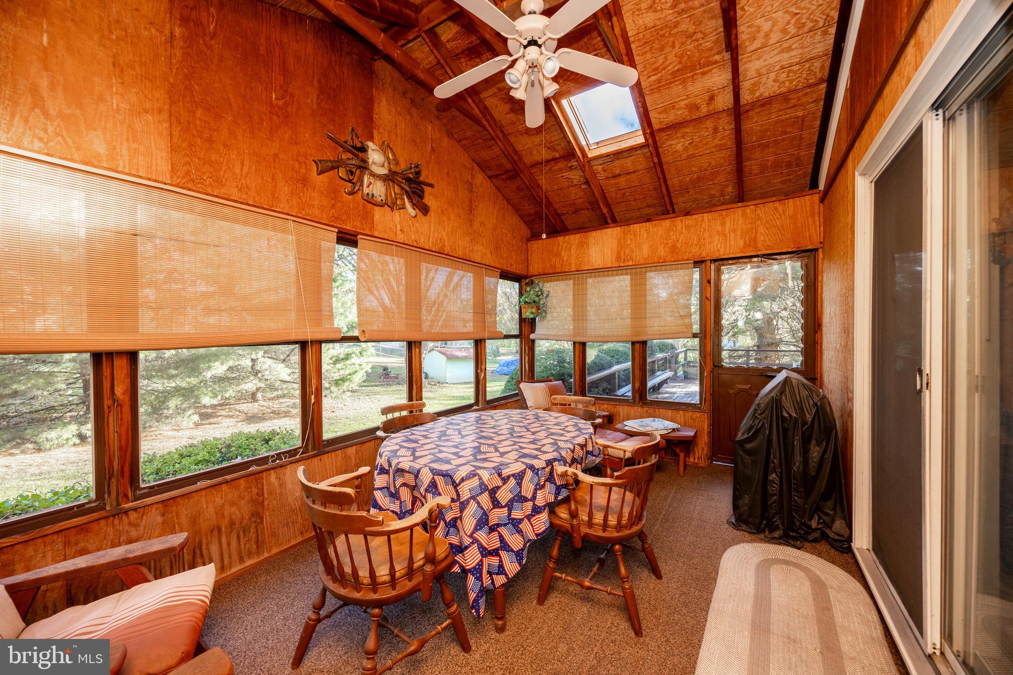 GRANDVIEW ACRES - Residential