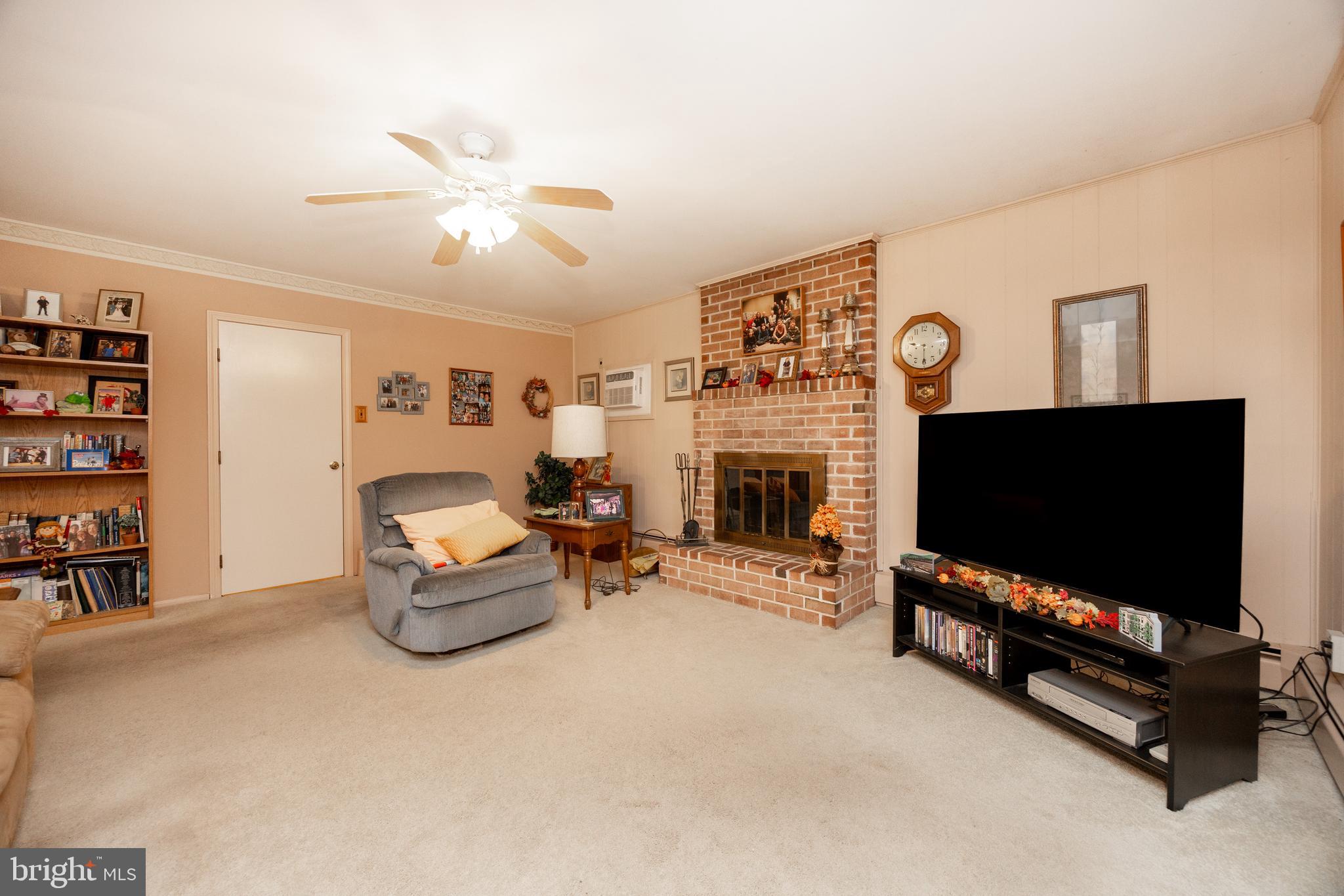 GRANDVIEW ACRES - Residential