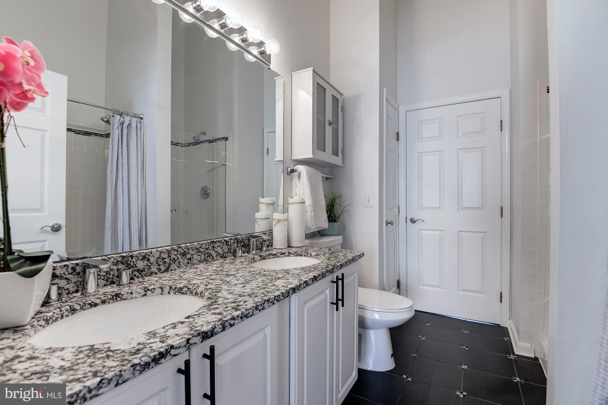 CEDAR LAKES - Residential